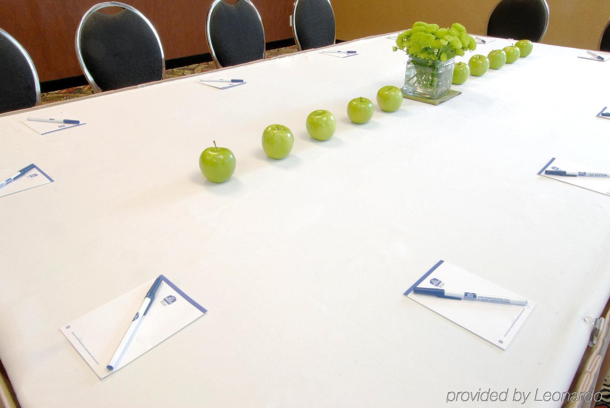 Grand Park Hotel & Suites Downtown Vancouver, Ascend Hotel Collection Afaceri foto